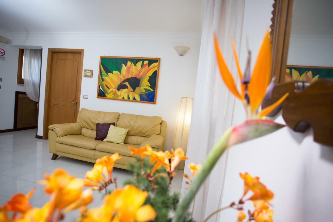 La Porta Di Mare B&B ナルド エクステリア 写真